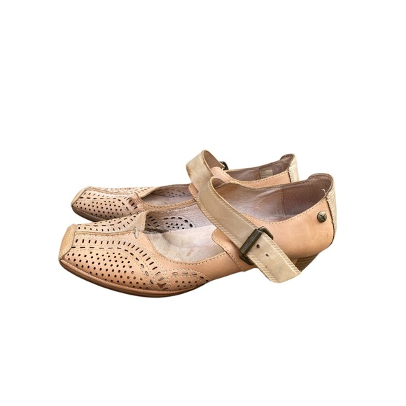 PIKOLINOS Beige Perforated Mary Jane Flats size 39 - Picture 5 of 6